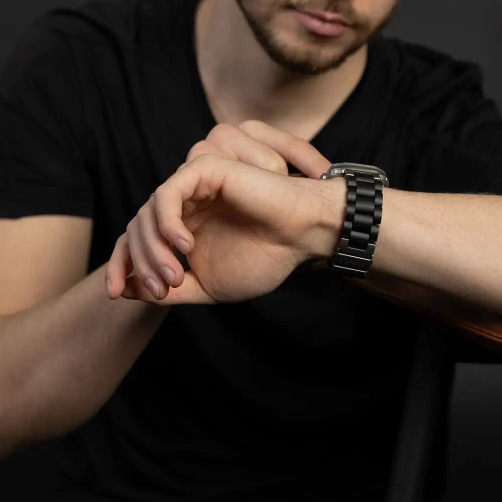 Apple watch ultra puinen ranneke musta keraaminen linkkityyppinen nykyaikainen muotoilu