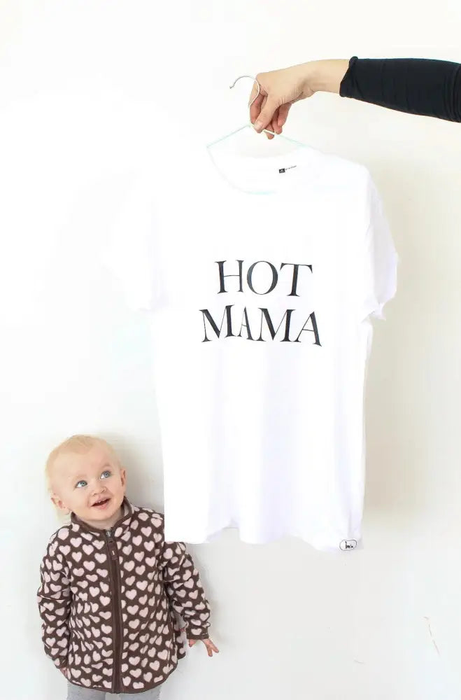 Hot mama t-paita - t-paita luomupuuvillaa retkeilyvarusteet verkkokaupasta