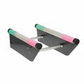 Musta metallikehys ja värikkäät segmentoidut sauvat teal, beige ja pinkki mega planer oikea -ulkokäyttöön
