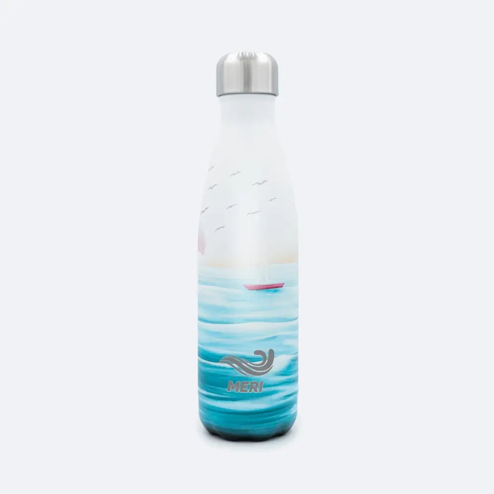 A sleek white stainless steel meri archipelago 500 ml water bottle with a vibrant ocean scene and pink boat