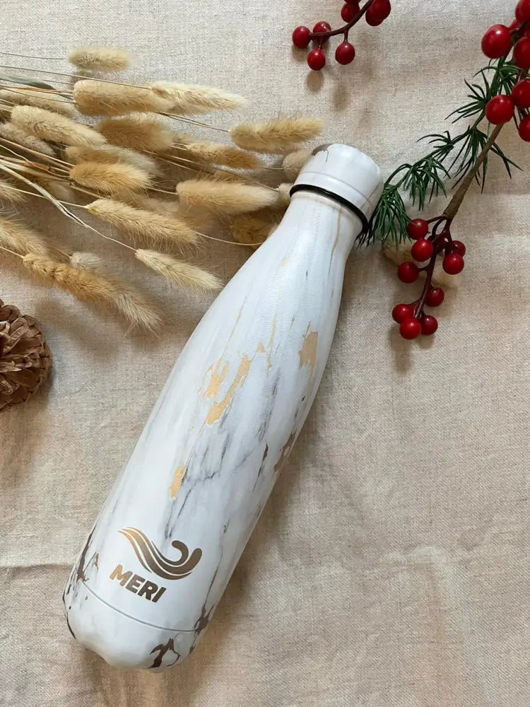 Valkoinen ja kultainen marmorikuviollinen ruostumattomasta teräksestä valmistettu meribottles arctic gold 500 ml juomapullo