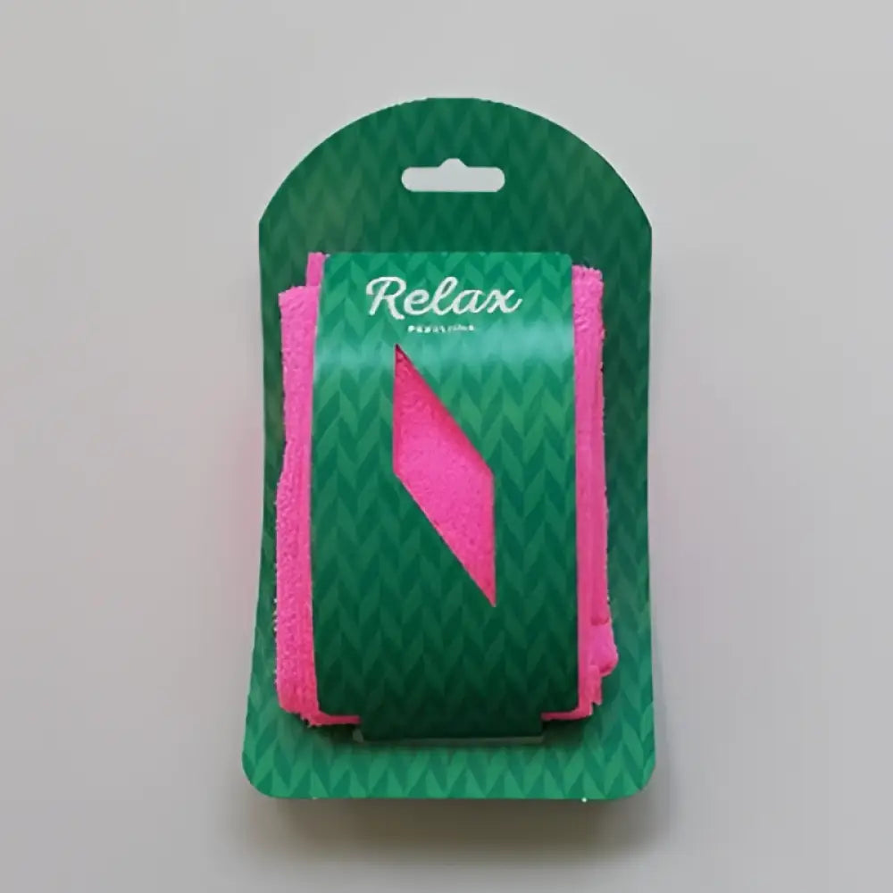 Bright pink microfiber cleaning cloths packaged in a green branded card for relax-pesuliina product