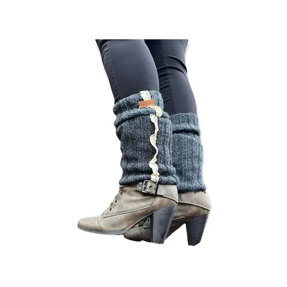 Säärystimet pitsillä - wildpoint outdoors retkeilyvarusteet verkkokaupasta 32,90 €