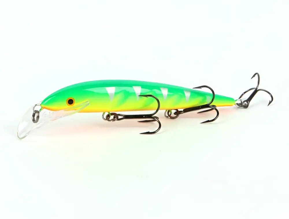 Vibrantti vihreä-keltainen minnow-vaappu valkoisilla kolmio-kuvioilla ja kirkkaalla muovikärjellä Scandinavian Tackle Baron 130mm