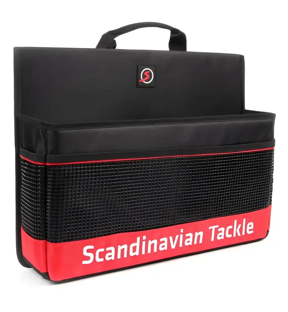 Musta ja punainen scandinavian tackle jättikokoinen tarvikelaukku verkkosivuilla ja yläkahvalla kalastukseen