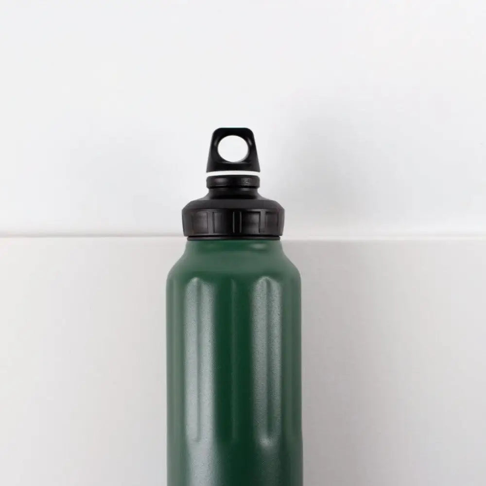 Dark green matte-finished wmb traveller leaf g touch 1,5 l water bottle with black screw-on cap and loop handle